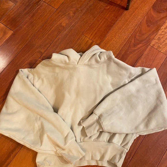 TNA SWEATSET (cozy fleece cropped hoodie with matching sweatpants) - Picture 4 of 9